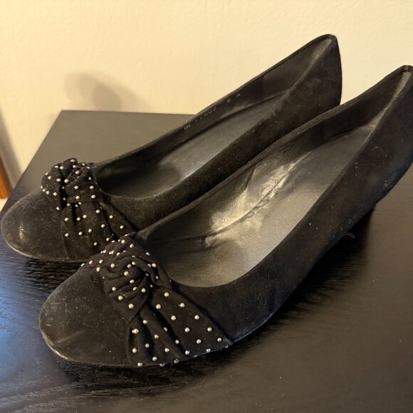 Stuart Weitzman Suede Kitten Heel Wedges - Women's Size 8 - Picture 1 of 5